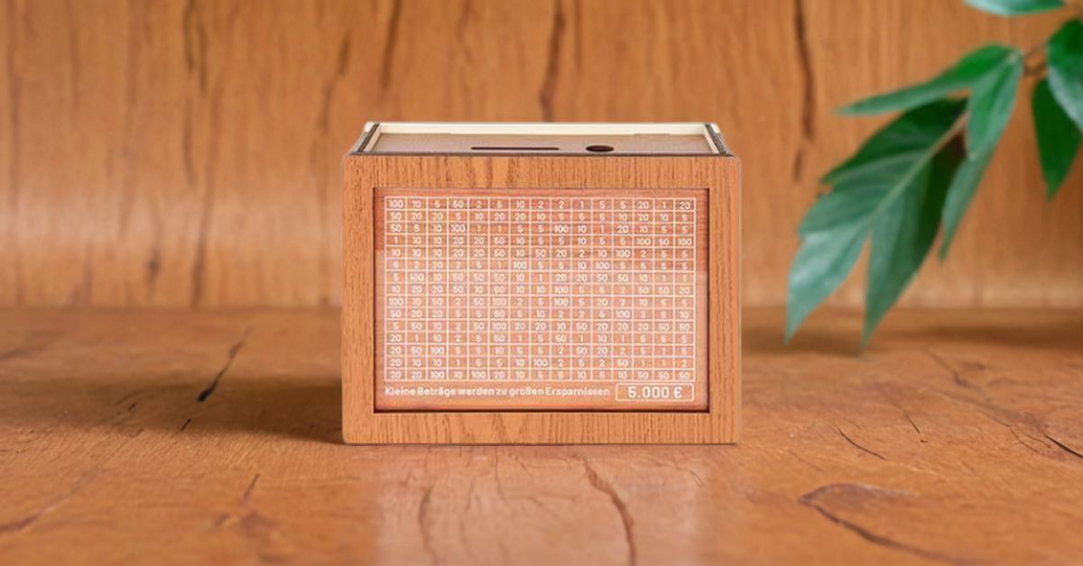 SaveStash Holzbox – Dein smarter Sparplan.